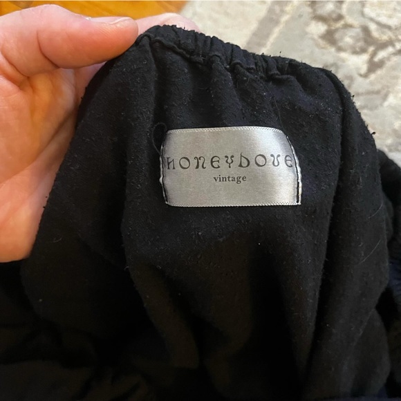 Traded Honeydove Vintage raw silk puff sleeve top, size L - Picture 5 of 11